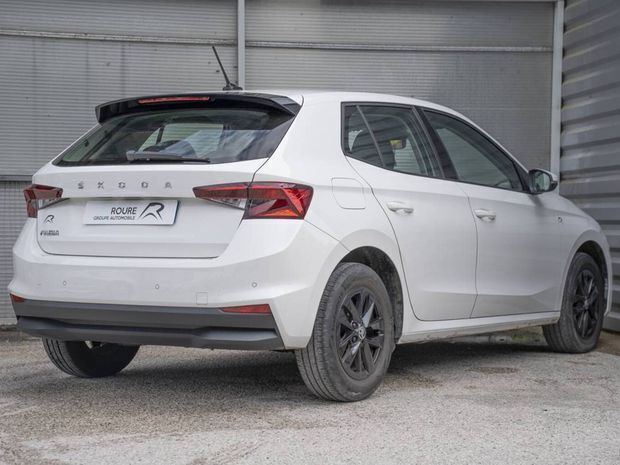 Blanc Utilisé 2023 Skoda Fabia Ambition | 14 990 € (Prix juste) - Image 1/4