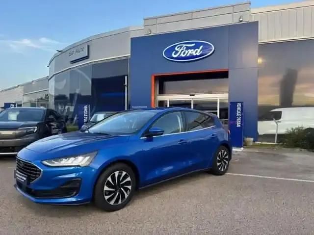 Bleu Occasion 2024 Ford Focus Business Edition Berline | 21 999 € (Prix juste) - Image 1/4
