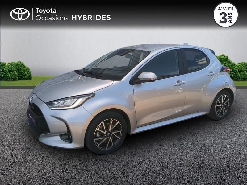 Gris Utilisé 2024 Toyota Yaris Hybrid Design Berline | 21 600 € (Prix juste) - Image 1/4