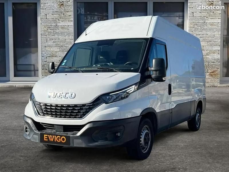 Blanc Utilisé 2020 Iveco Daily Van | 16 658 € (Super prix) - Image 1/4