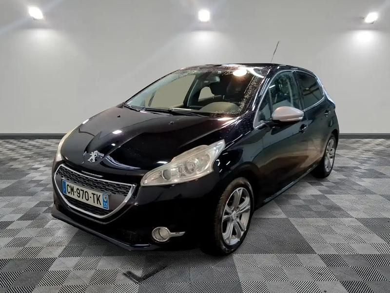 Noir Occasion 2012 Peugeot 208 Allure Citadine | 4 890 € (Prix juste) - Image 1/4