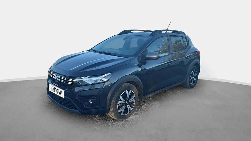 Gris Utilisé 2023 Dacia Sandero Expression Citadine | 14 699 € (Prix juste) - Image 1/4