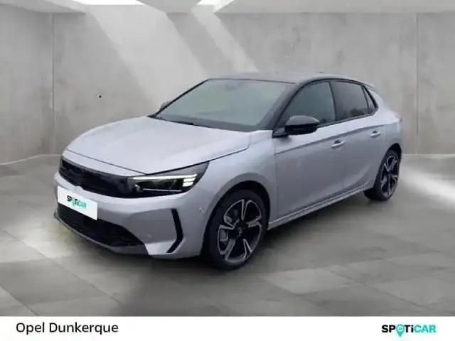 Gris kristall métallisé/toit noir karbon Nouvelle 2025 Opel Corsa GSe Berline | 20 890 € (Prix juste) - Image 1/4