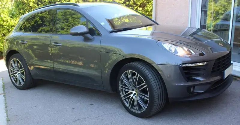 Gris Utilisé 2014 Porsche Macan SUV | 34 900 € (Prix cher) - Image 1/4