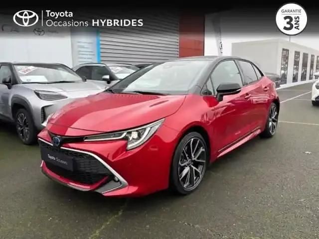 Rouge Occasion 2022 Toyota Corolla Berline | 25 990 € (Prix juste) - Image 1/4