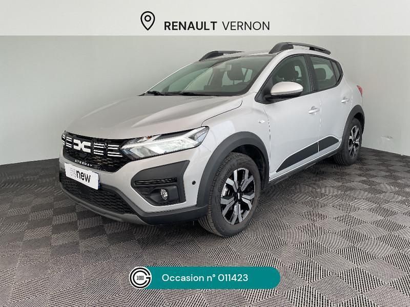 Gris Utilisé 2024 Dacia Sandero Expression Citadine | 17 490 € (Prix juste) - Image 1/4