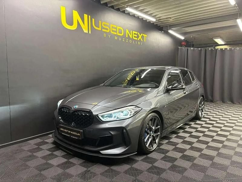 Gris Utilisé 2021 BMW M135 Sport Line Citadine | 29 990 € (Super prix) - Image 1/4