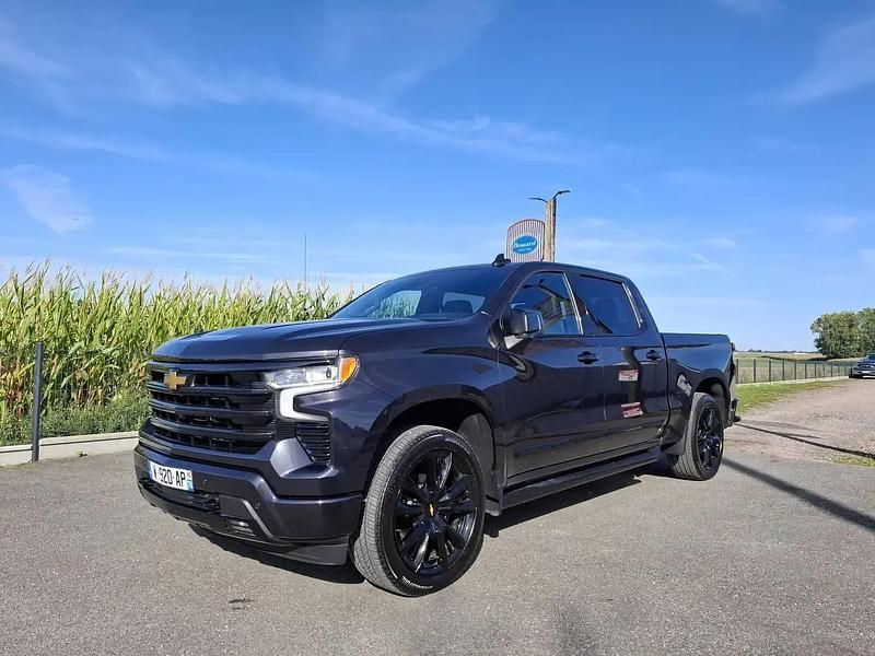 Gris Utilisé 2024 Chevrolet Silverado SUV | 83 988 € (Bon prix) - Image 1/4