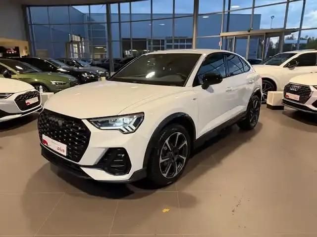 Blanc Utilisé 2022 Audi Q3 Sportback S-Line SUV | 37 490 € - Image 1/4
