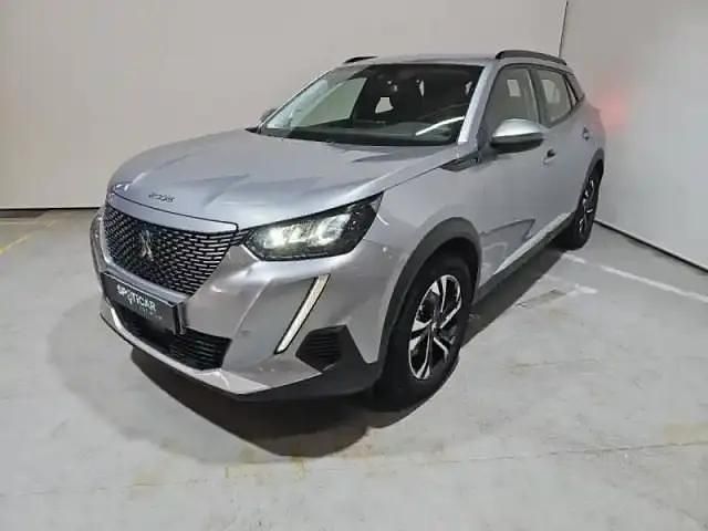 Gris Utilisé 2020 Peugeot e-2008 Allure SUV | 16 990 € (Prix juste) - Image 1/4