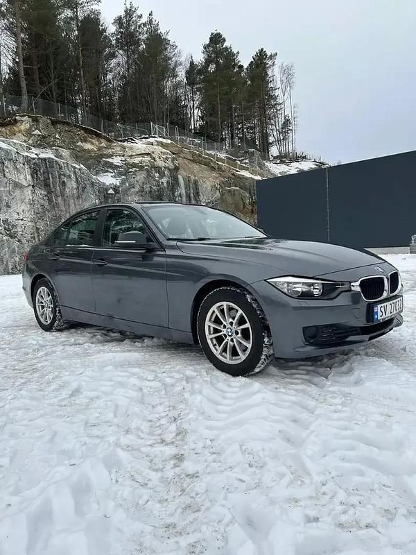 Occasion BMW 316 Luxury Line 116 ch (85 kW) 2012 Gris Berline