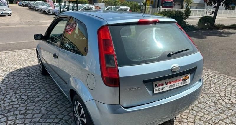 Occasion Ford Fiesta 71 ch (52 kW) 2005 Bleu Citadine