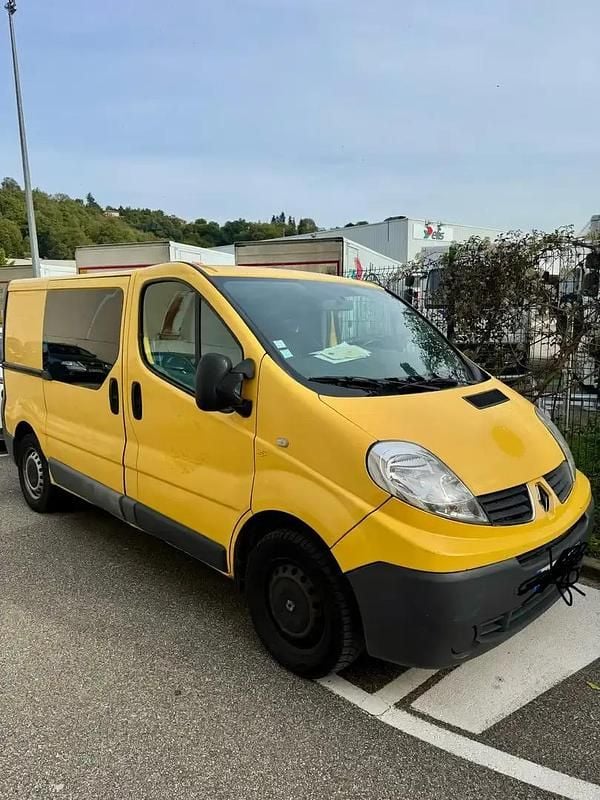 Occasion Renault Trafic 90 ch (66 kW) 2014 Monospace