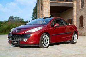 Rouge Utilisé 2008 Peugeot 207 CC Cabriolet | 9 000 € - Image 1/4