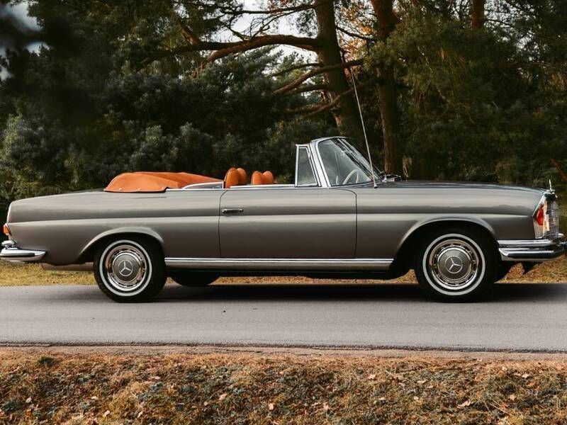 Gris Utilisé 1969 Mercedes 280 SE Cabriolet | 385 000 € - Image 1/3