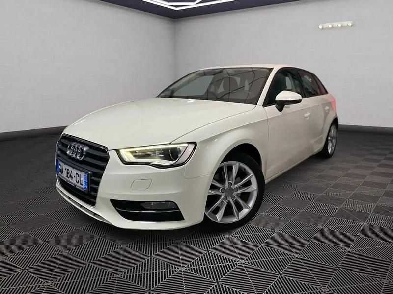Blanc Occasion 2014 Audi A3 Ambition Berline | 10 999 € - Image 1/4