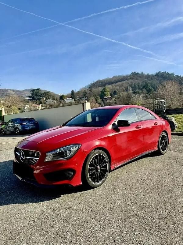 Rouge Occasion 2015 Mercedes CLA200 OrangeArt Edition Berline | 16 900 € (Prix juste) - Image 1/4