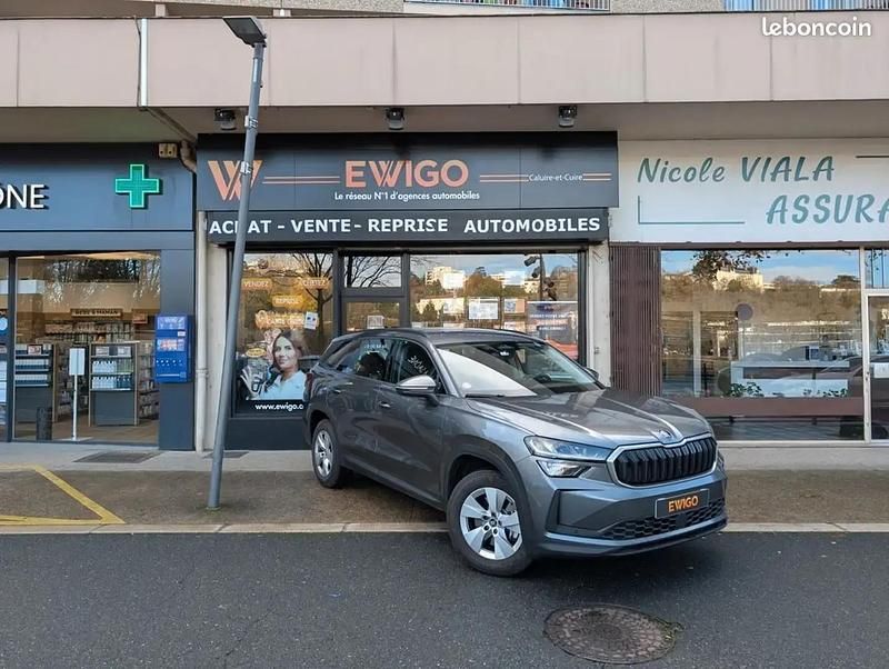 Gris Occasion 2025 Skoda Kodiaq Selection SUV | 39 990 € (Prix juste) - Image 1/4