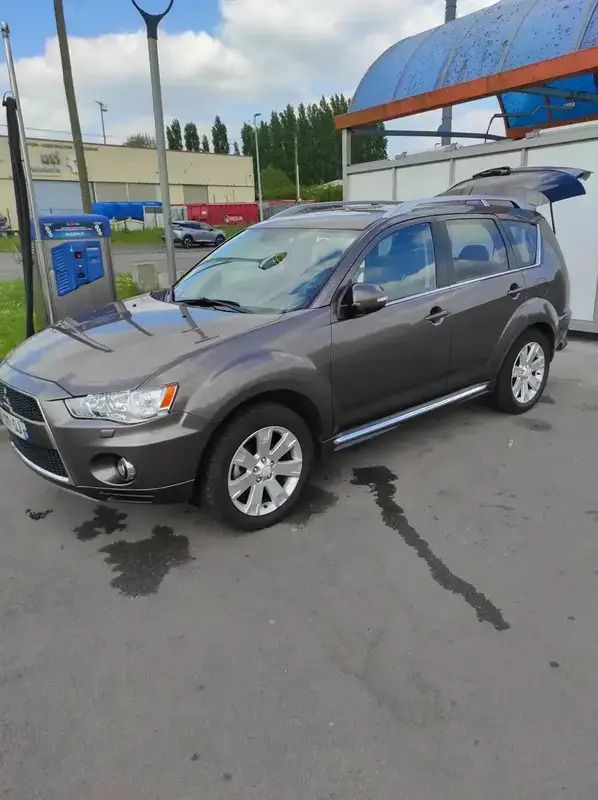 Utilisé 2010 Mitsubishi Outlander Instyle SUV | 6 800 € - Image 1/4