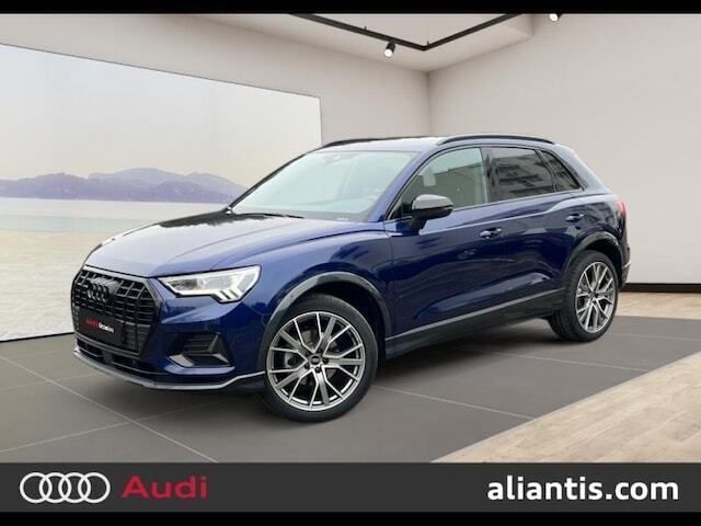 Bleu navarre métallisé Utilisé 2023 Audi Q3 Design SUV | 43 779 € (Prix cher) - Image 1/4