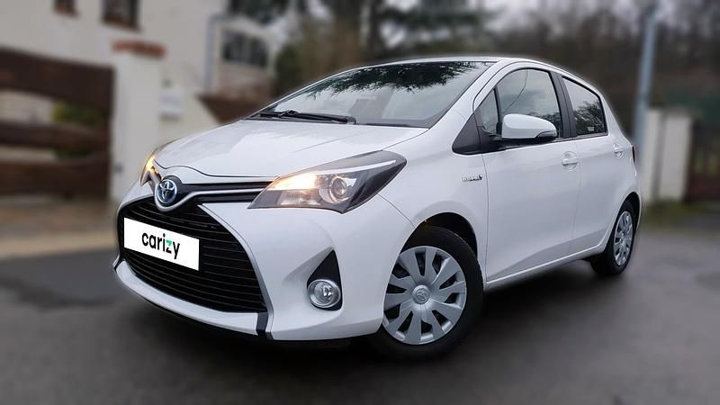 Blanc Occasion 2017 Toyota Yaris Hybrid Berline | 11 990 € (Super prix) - Image 1/4