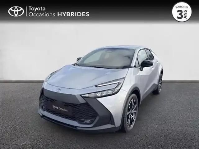 Gris minéral métallisé Utilisé 2025 Toyota C-HR Design SUV | 36 990 € - Image 1/4