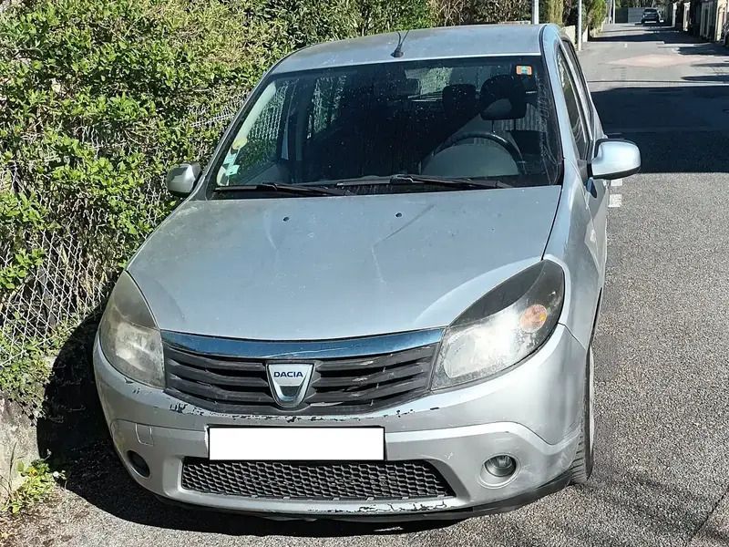 Gris Utilisé 2010 Dacia Sandero Citadine | 3 000 € (Prix cher) - Image 1/4