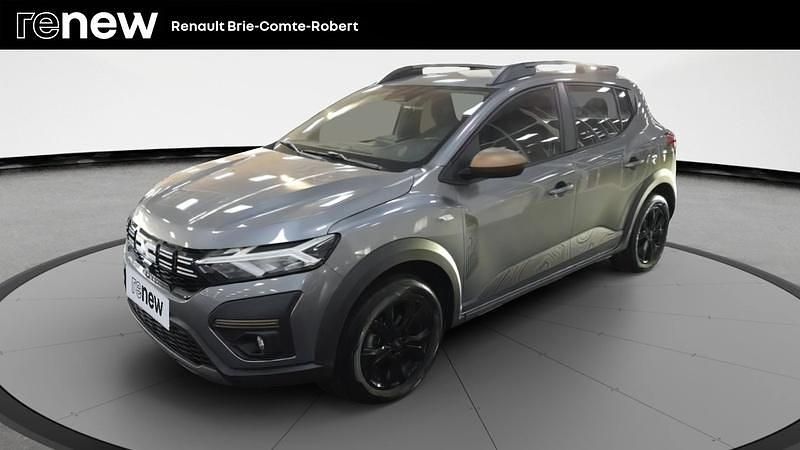 Gris Utilisé 2025 Dacia Sandero Extreme Citadine | 17 680 € (Prix assez cher) - Image 1/4