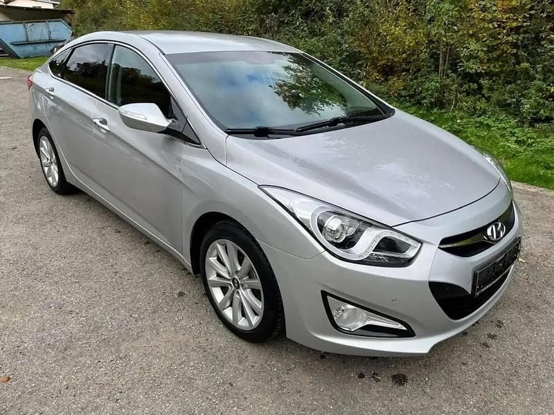 Beige Utilisé 2014 Hyundai i40 Berline | 12 800 € - Image 1/4