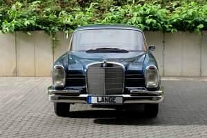 Occasion Mercedes 220 120 ch (88 kW) 1963 Bleu Berline