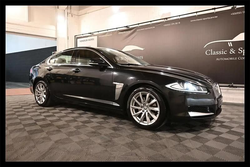 Noir Utilisé 2011 Jaguar XF Berline | 5 450 € - Image 1/4