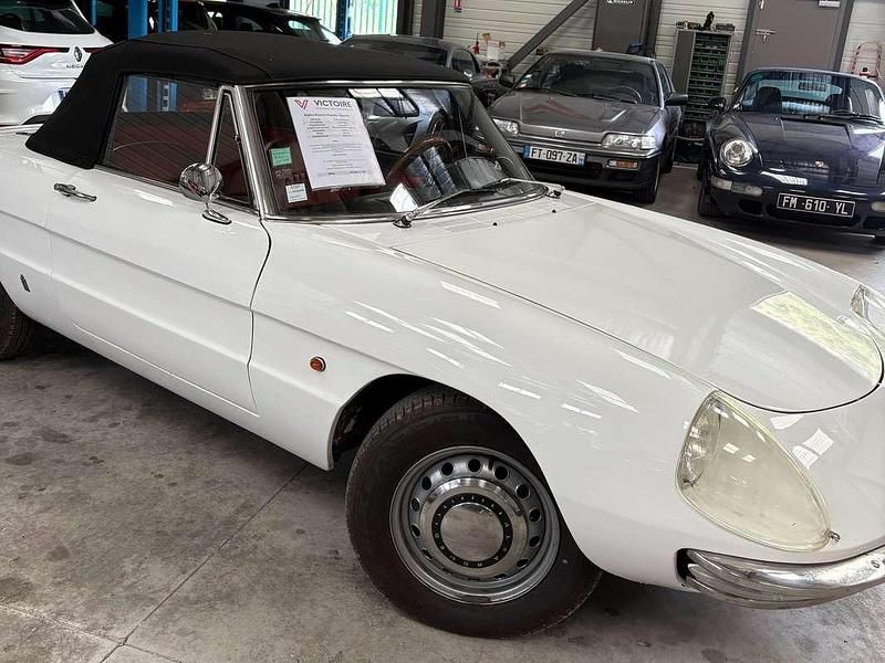 Occasion Alfa Romeo Spider 116 ch (85 kW) 1968 Blanc Cabriolet