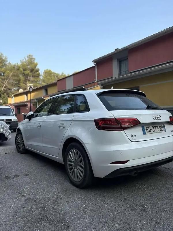 Utilisé 2016 Audi A3 Sportback Ambition Berline | 9 800 € (Super prix) - Image 1/4