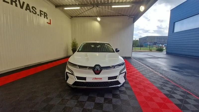 Occasion Renault Megane E-Tech Equilibre 161 kW (220 ch) 2022 Blanc Berline