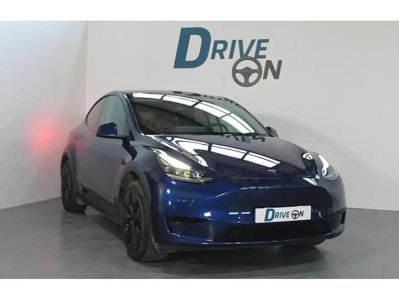 Bleu Occasion 2023 Tesla Model Y Standard Range SUV | 32 990 € (Prix assez cher) - Image 1/4