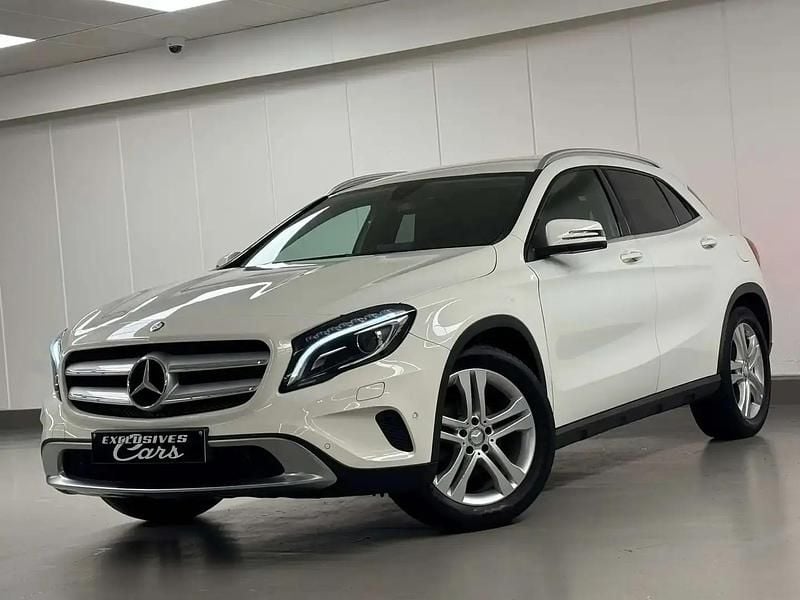 Blanc Occasion 2016 Mercedes GLA200 Urban SUV | 13 400 € (Prix juste) - Image 1/4