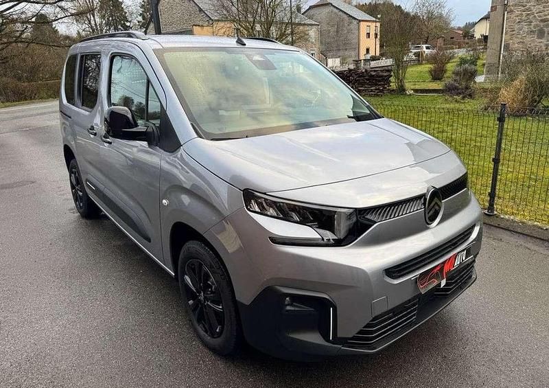 Nouvelle Citroën Berlingo Comfort 131 ch (96 kW) 2025 Gris Monospace