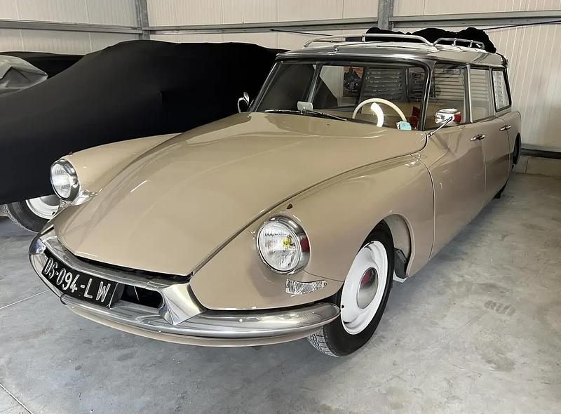 Beige Occasion 1962 Citroën ID Break | 52 000 € - Image 1/4