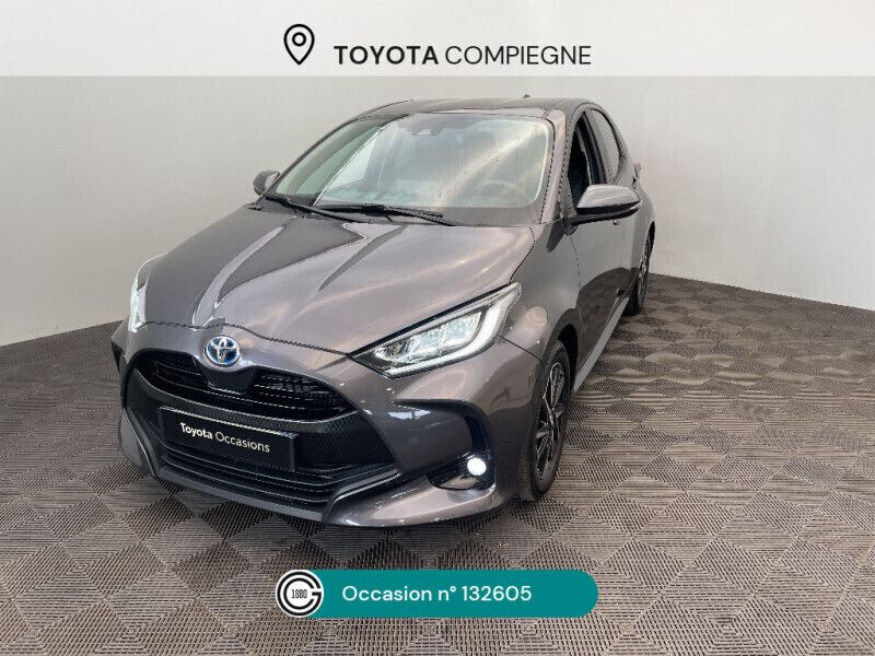 Gris Utilisé 2023 Toyota Yaris Hybrid Design Citadine | 20 490 € (Prix juste) - Image 1/4