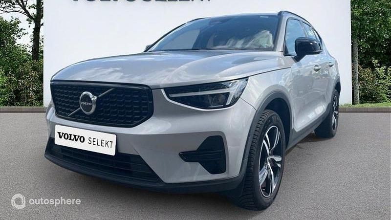 Gris Utilisé 2024 Volvo XC40 Plus SUV | 33 499 € (Super prix) - Image 1/4