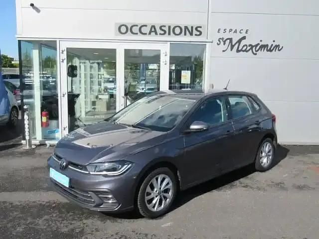 Gris cendre Occasion 2025 VW Polo S Berline | 23 490 € (Prix juste) - Image 1/4
