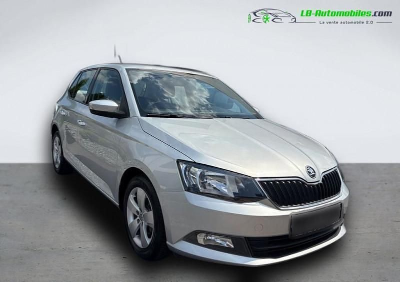 Utilisé 2015 Skoda Fabia Citadine | 11 900 € (Prix juste) - Image 1/4