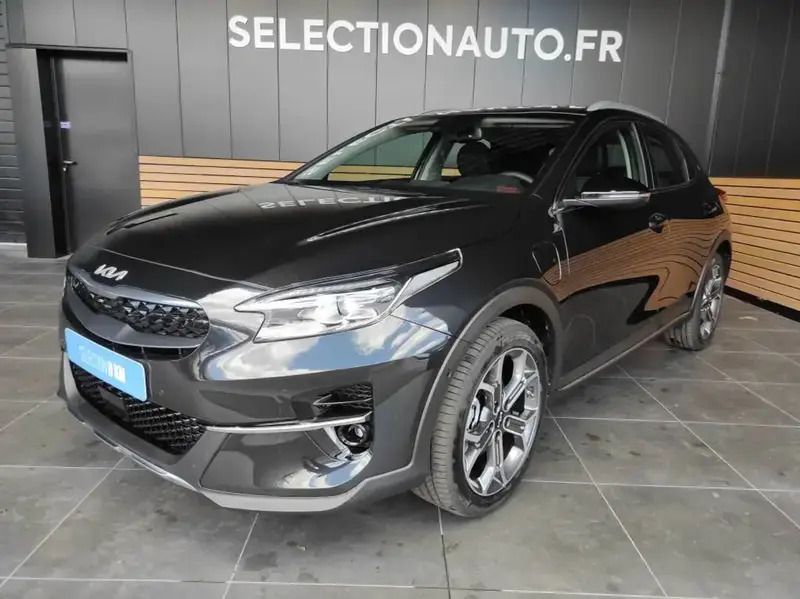 Noir Utilisé 2022 Kia XCeed SUV | 32 990 € - Image 1/4