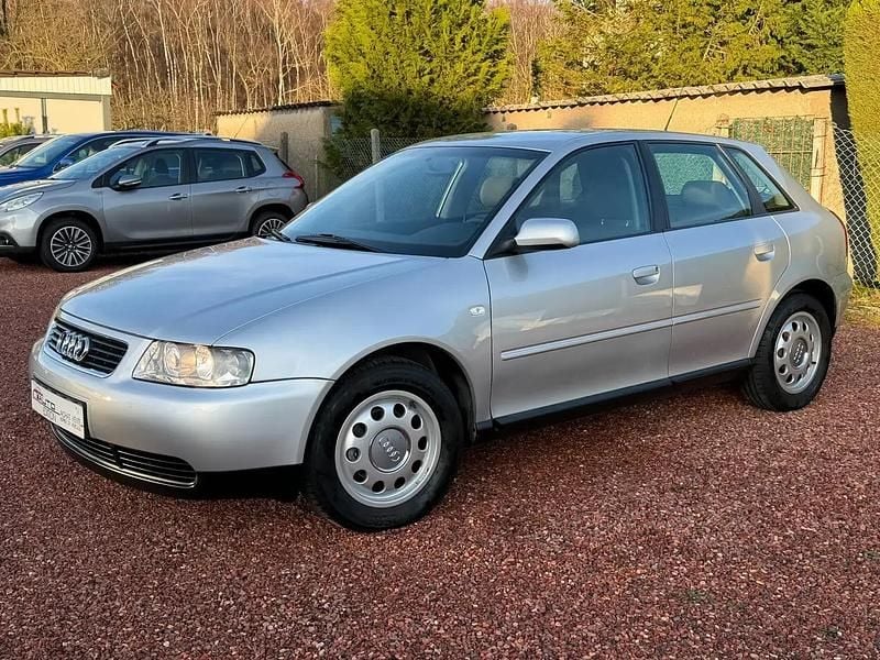 Gris Occasion 2000 Audi A3 Ambition Berline | 6 490 € - Image 1/4