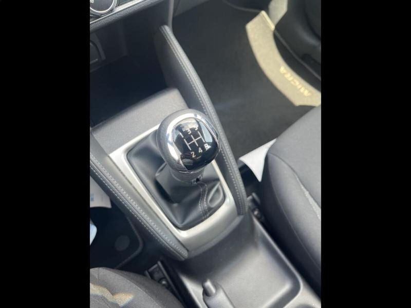 Image 4/4