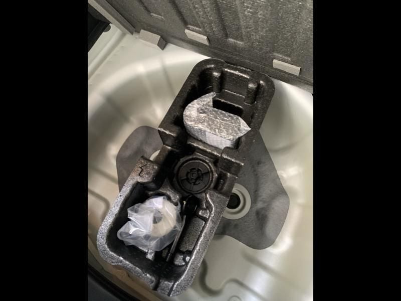 Image 3/4