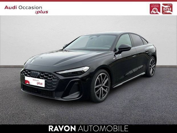 Noir Utilisé 2025 Audi A5 S-Line Coupé | 72 286 € - Image 1/4