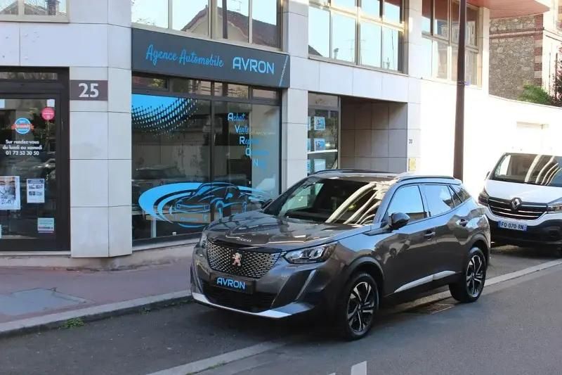Gris Utilisé 2023 Peugeot 2008 Allure SUV | 21 990 € (Prix juste) - Image 1/4