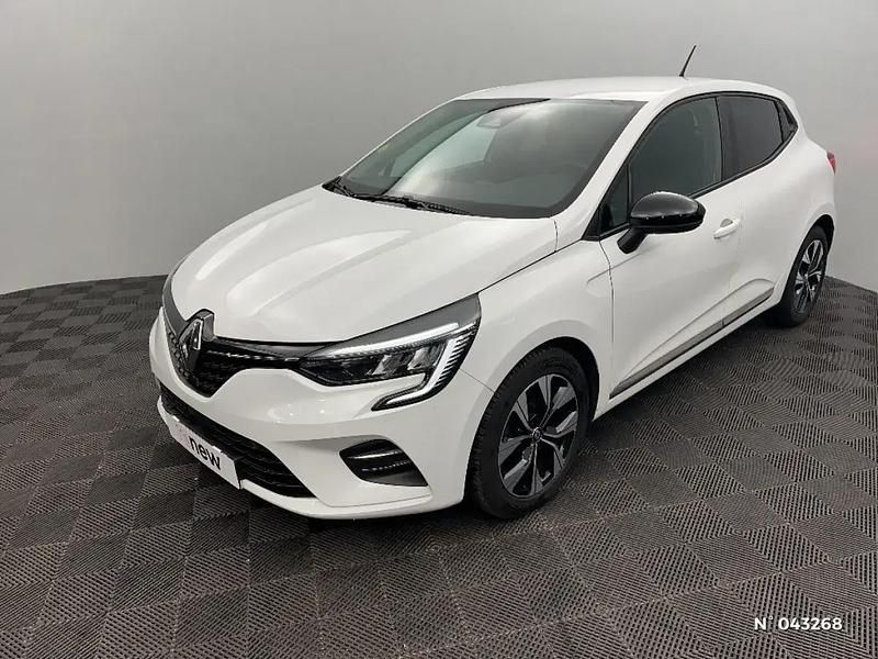 Blanc Utilisé 2023 Renault Clio V Evolution | 15 490 € (Prix juste) - Image 1/4