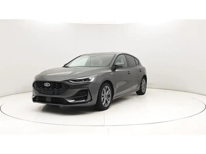 Gris Utilisé 2023 Ford Focus ST-Line Citadine | 32 710 € (Prix cher) - Image 1/4